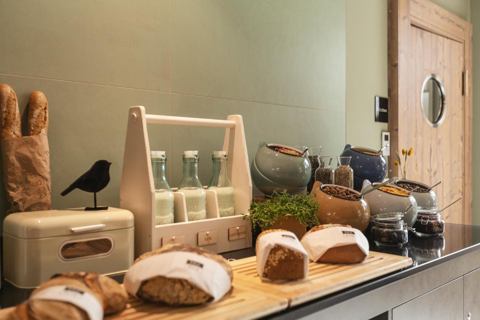 Holiday Inn - The Niu, Mill Cologne Muelheim, An Ihg Hotel 외부 사진