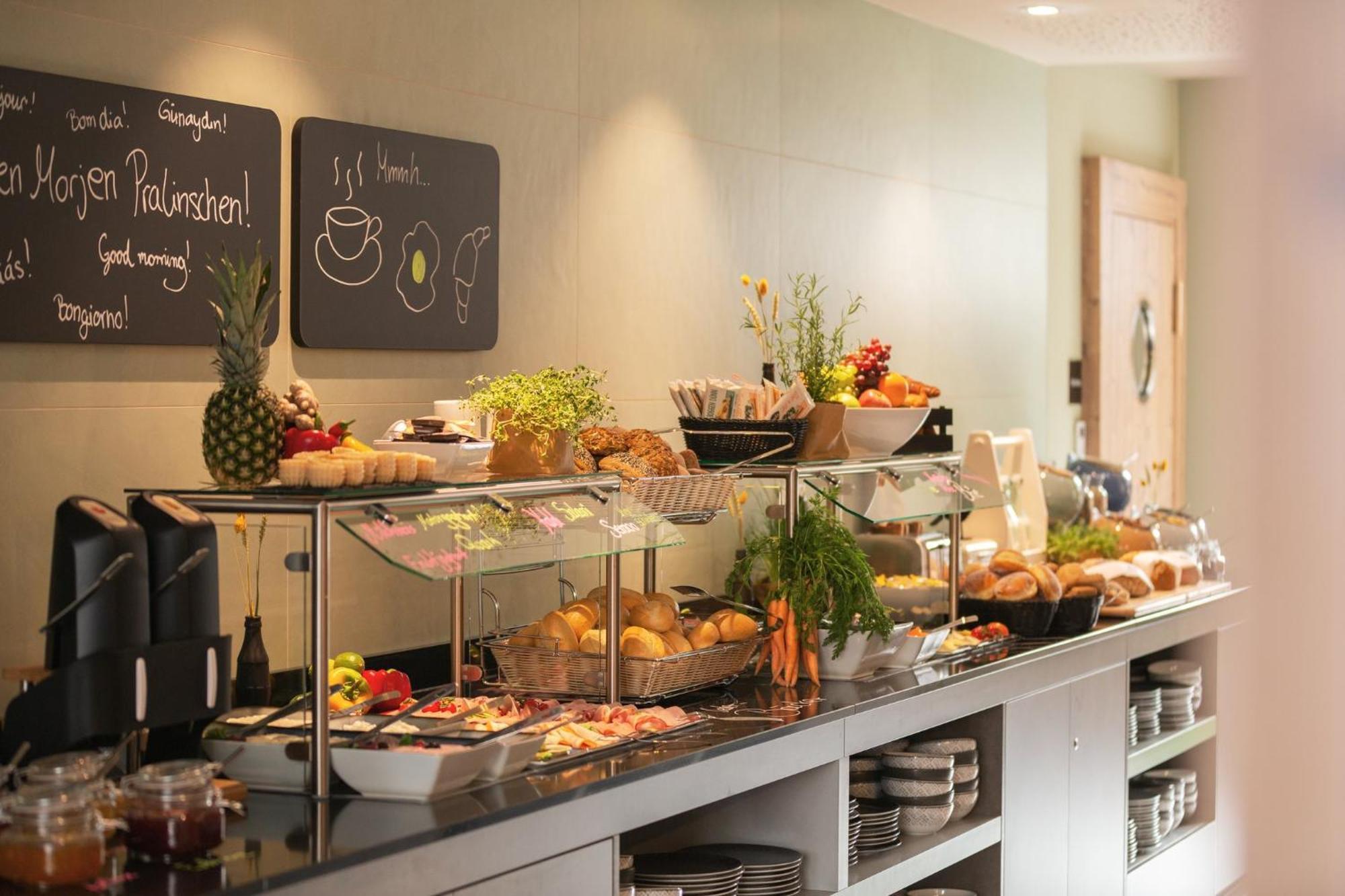 Holiday Inn - The Niu, Mill Cologne Muelheim, An Ihg Hotel 외부 사진